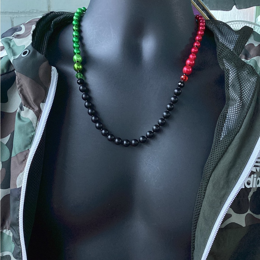 Men’s Ethnic Pearl Necklace❤️🖤💚